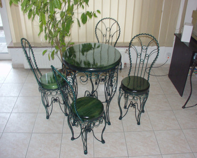 tamble with seats