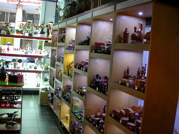 Uniidea The art of family shopping (retailer store)  December 2011